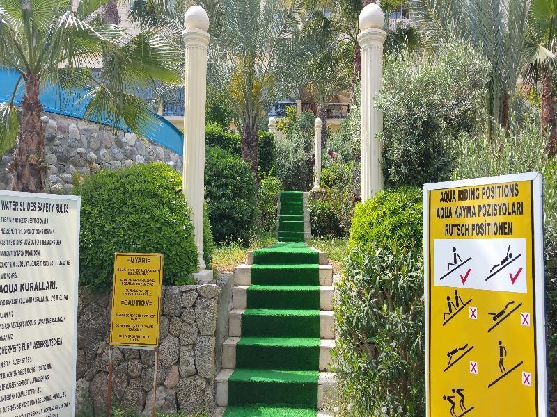 קיירניה Oscar Resort Hotel מראה חיצוני תמונה