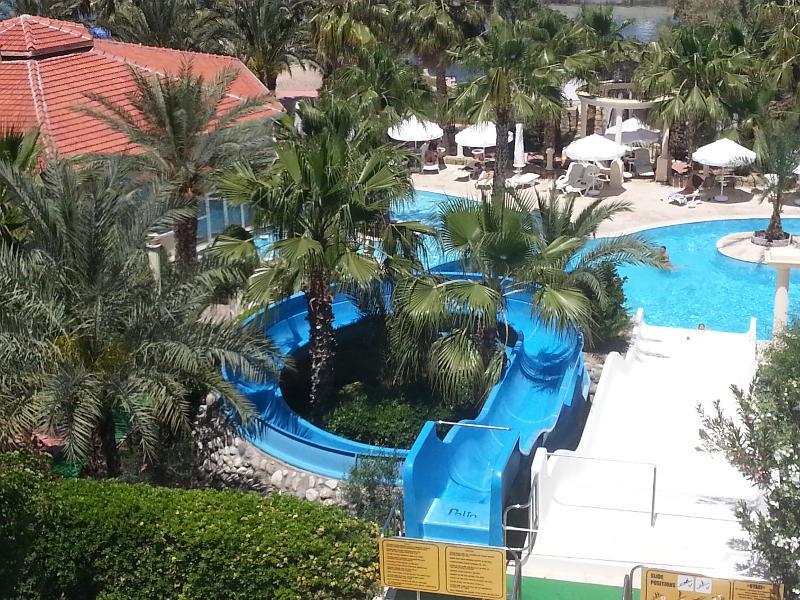 קיירניה Oscar Resort Hotel מראה חיצוני תמונה