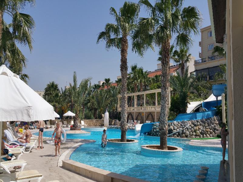 קיירניה Oscar Resort Hotel מראה חיצוני תמונה