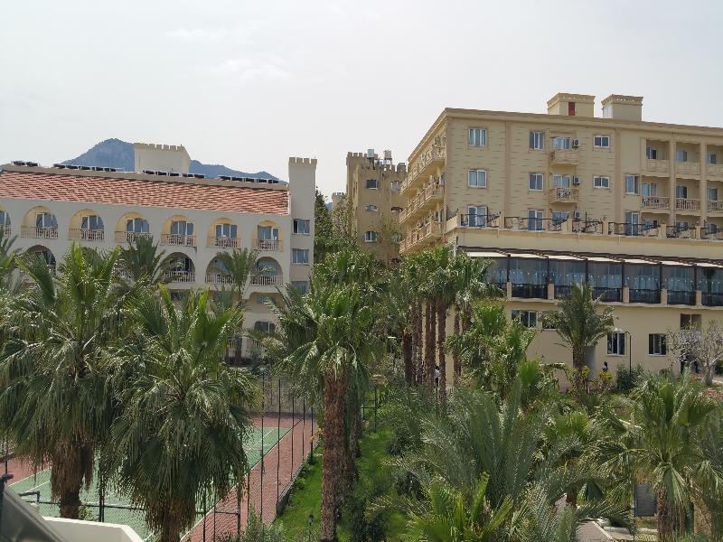 קיירניה Oscar Resort Hotel מראה חיצוני תמונה