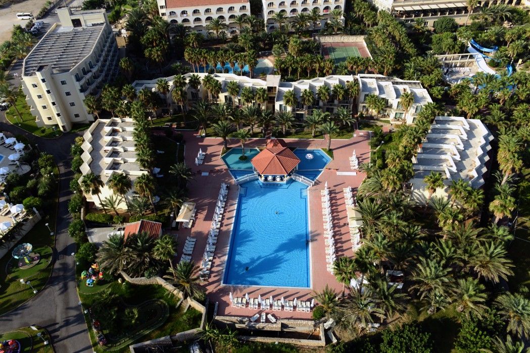 קיירניה Oscar Resort Hotel מראה חיצוני תמונה